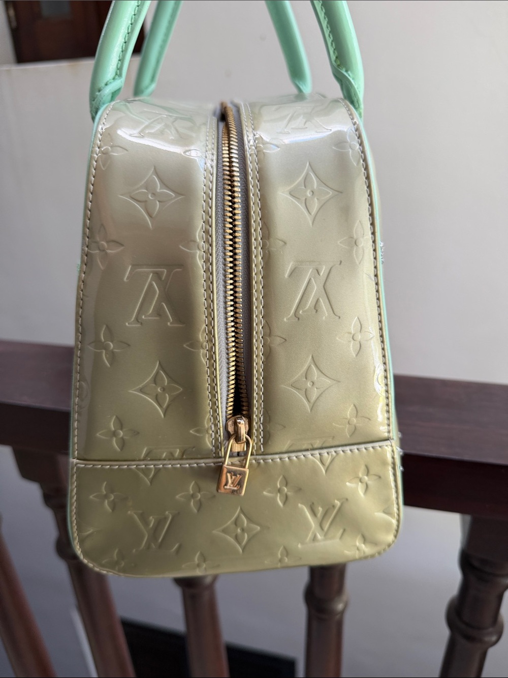 Louis Vuitton Vernis Tompkins Square - rehabbed (mint handles) - Picture 9 of 9